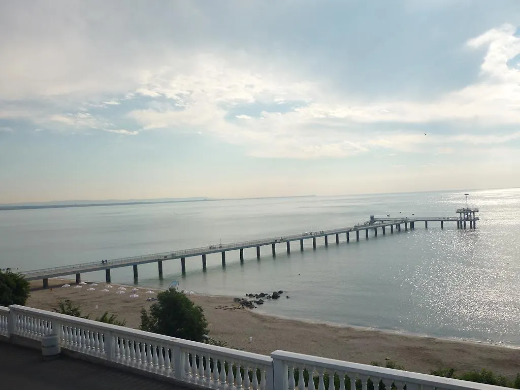 Sea Garden Plaza Apartment - Free Parking Burgas