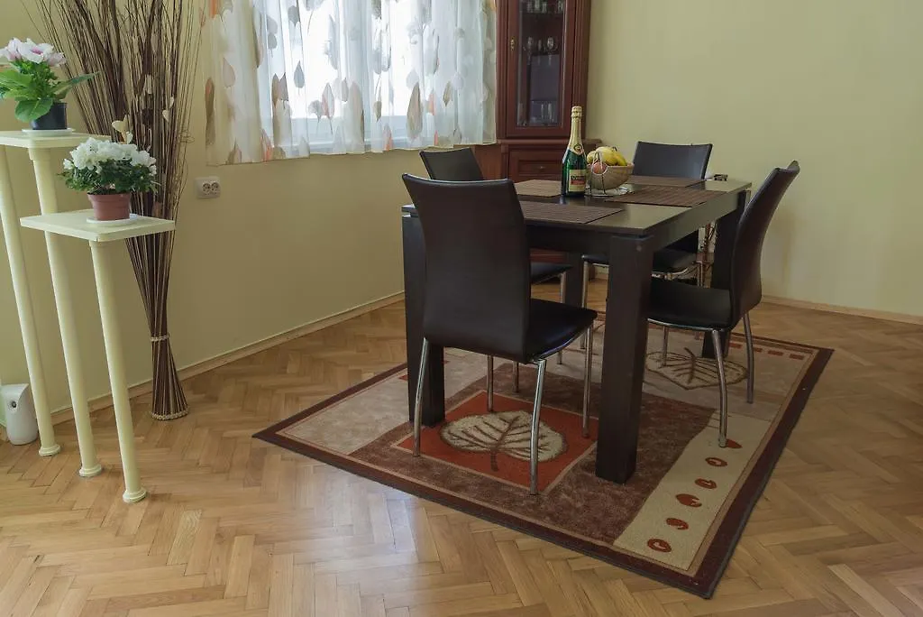Sea Garden Plaza Apartment - Free Parking Burgas